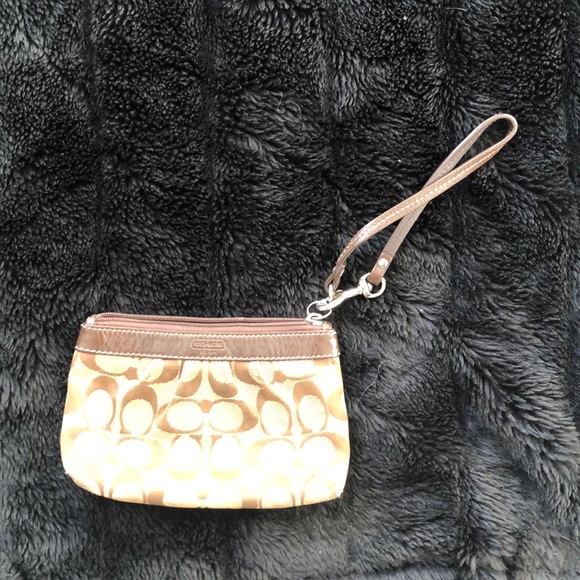 Coach Wristlet - Picture 1 of 4